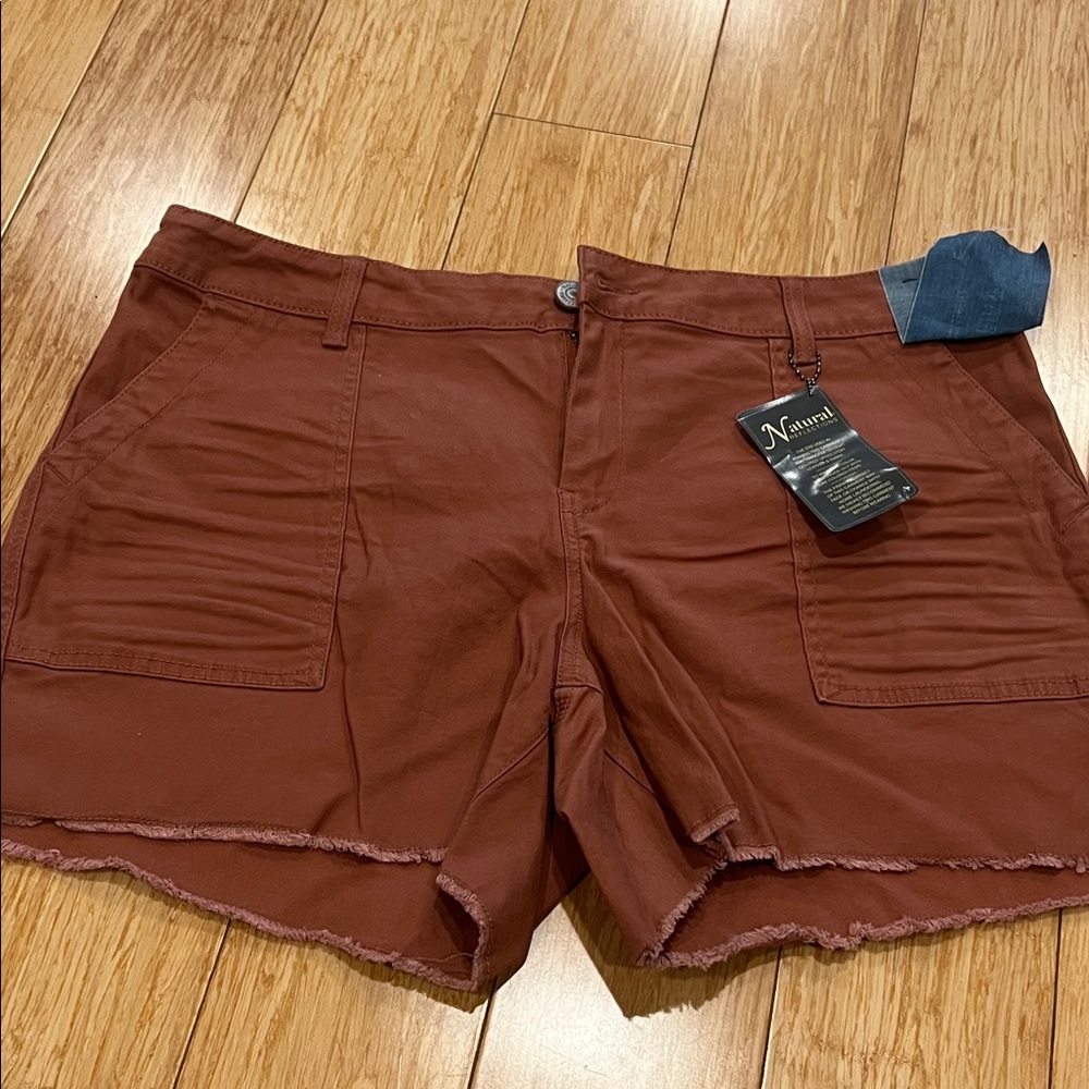 NWT Natural Reflections Rust Flat Front Men's Shorts. Size 16.